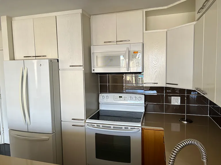 438 Hobron Ln #3311 — Photo 8