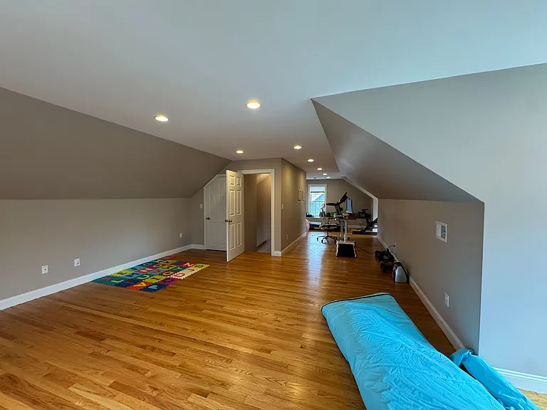43 Canterbury Rd — Photo 49