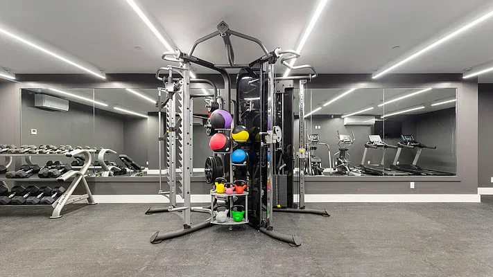 Rented by Nooklyn NYC LLC | media 54