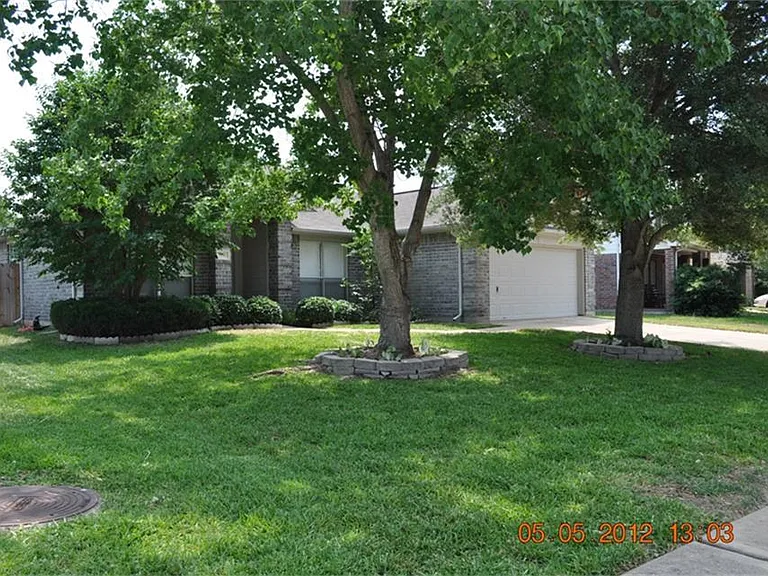 3910 Bridgebay Ln — Photo 4