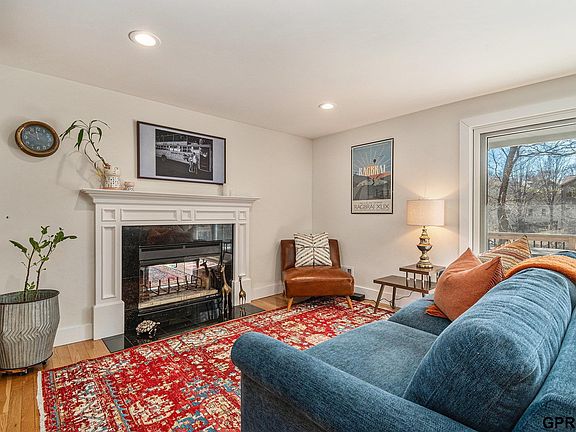 5th image of 2521 Brookside Ave