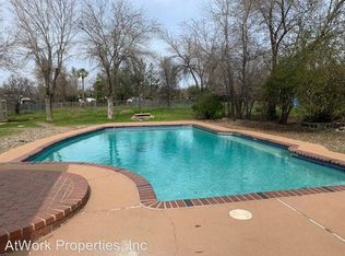 1286 Oakdale Ln, Redding, CA 96002