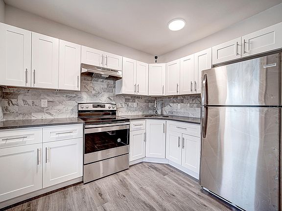 5th image of 2853 N Taylor St #74