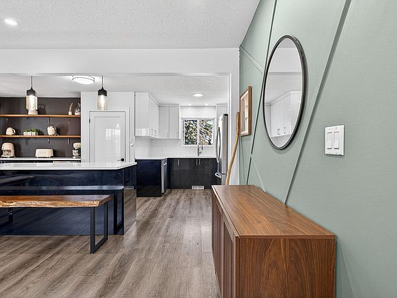 4th image of 5216 97a Ave NW
