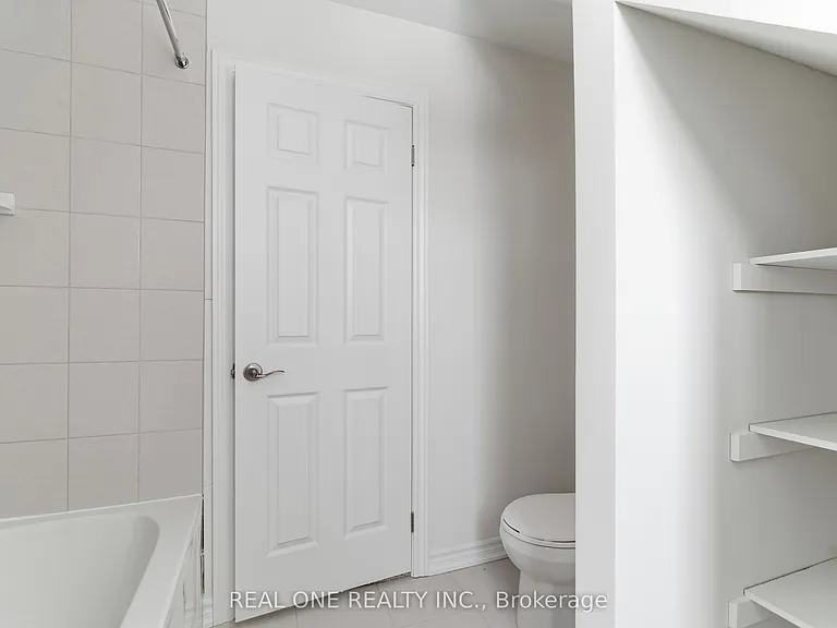 85 Mullin Dr #31A — Photo 14