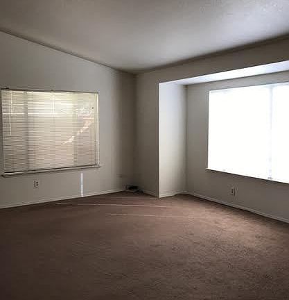 5th image of 218 Bender Cir