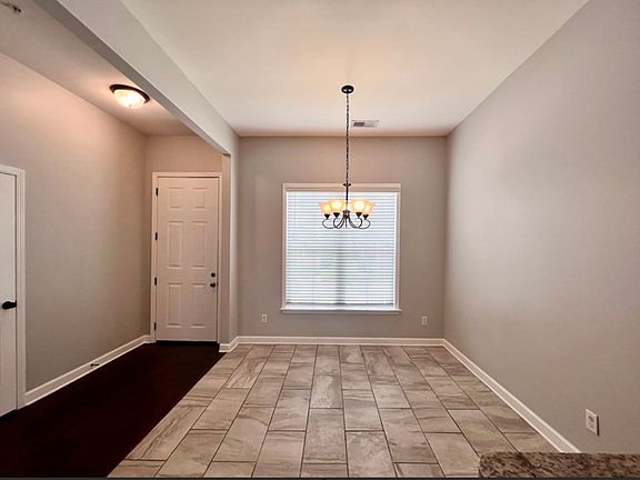5th image of 8847 Glen Cir