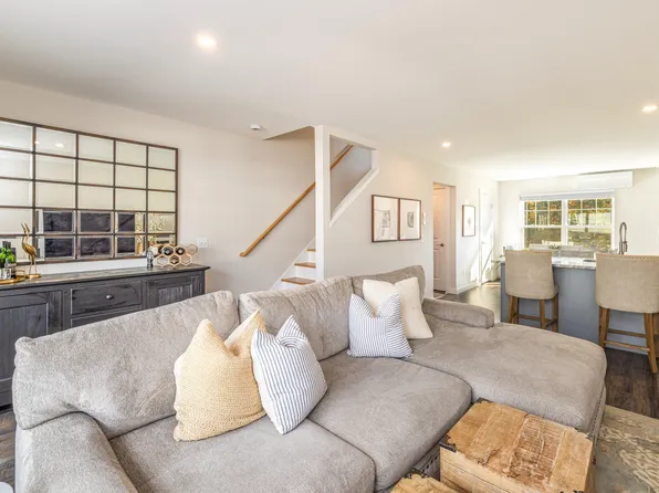 94 N Bridebrook Rd, Niantic, CT