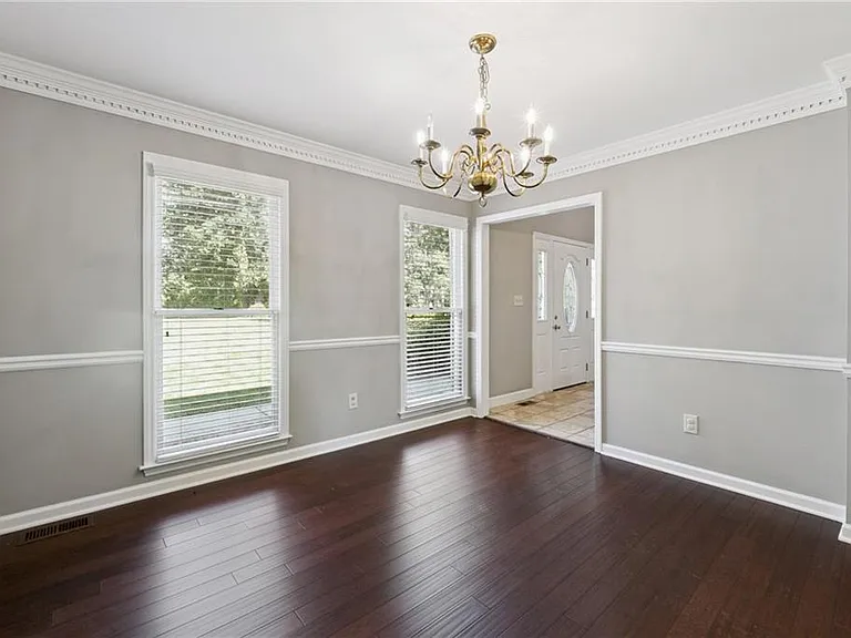3761 Ridge Rd SE — Photo 5