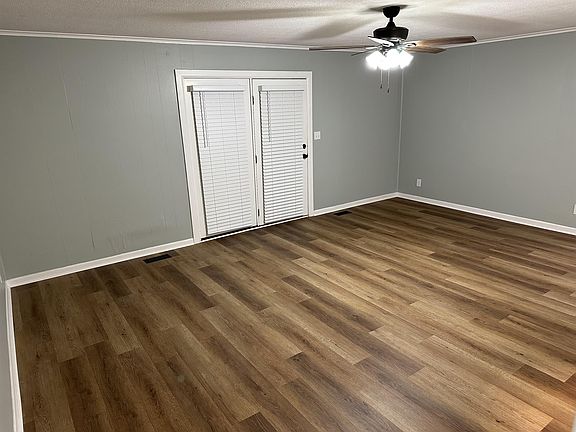 3rd image of 1713 Azalea Dr #1