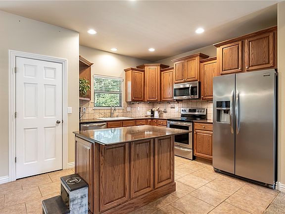 3rd image of 1 Brunswick Dr