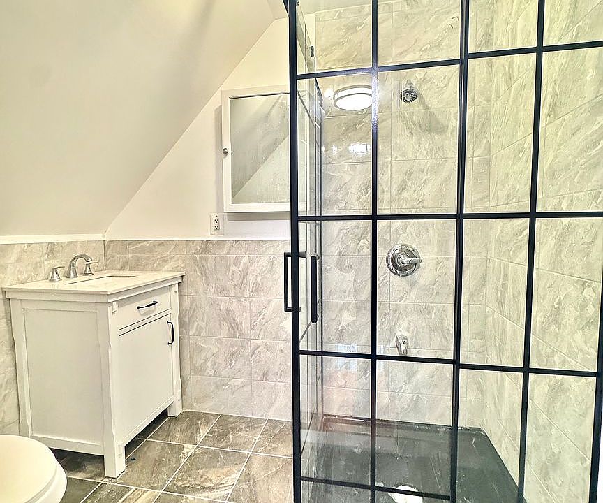 1st image of 119-48 228th St #2