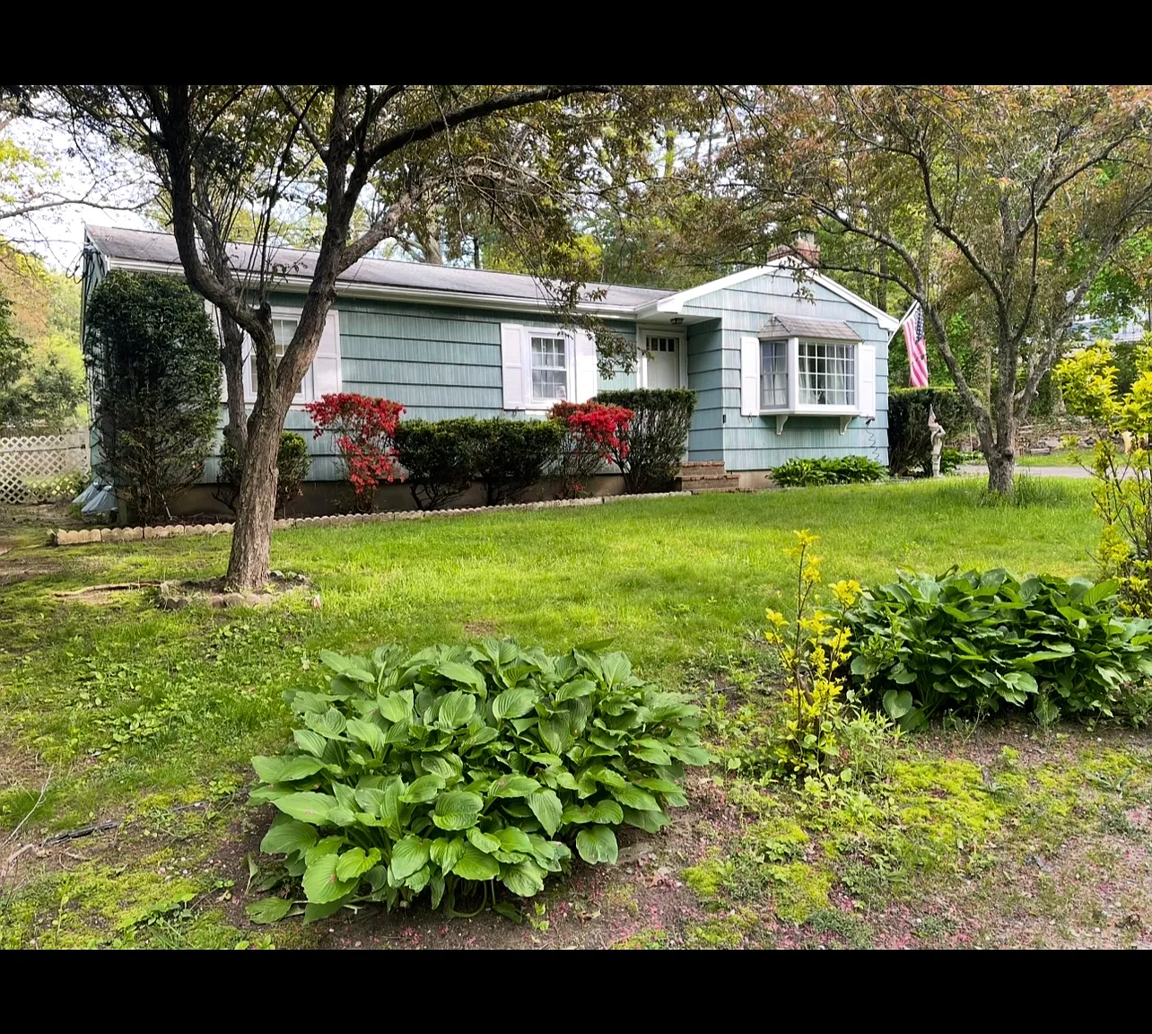 3 bed, 1047 sqft, $3,850 — Photo 2