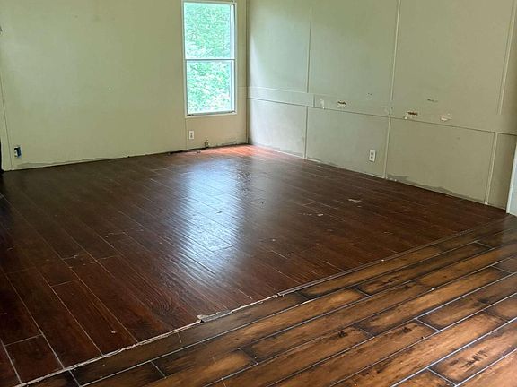 2nd image of 119 Ridge Crest Dr #16