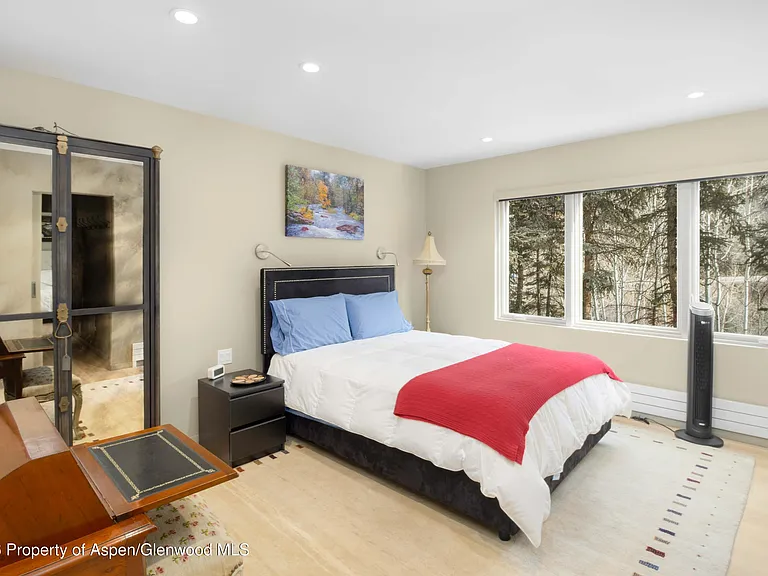 500 Fairway Dr — Photo 32