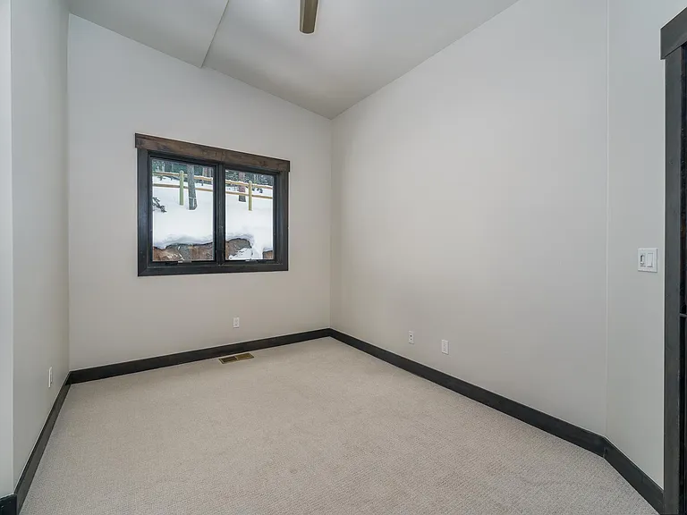 136 Bunker Hill Lode Rd — Photo 17