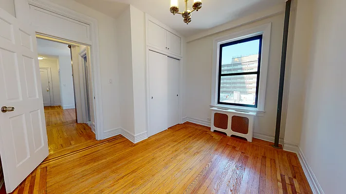 Rented by Bond New York | media 7