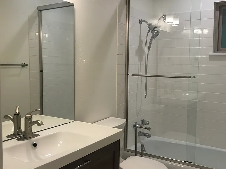 3550 Broadway St #B — Photo 4
