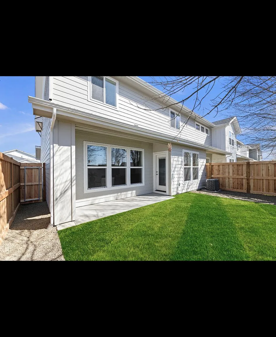 6375 S Gloriosa Ave — Photo 1