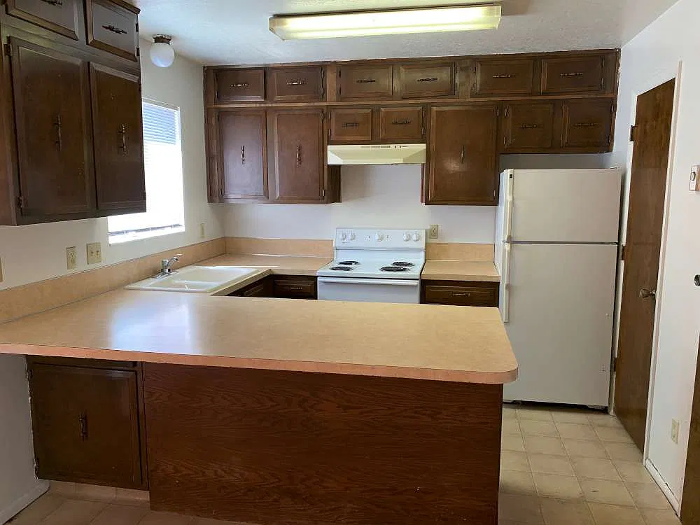 2 bed, 1.5 bath, 825 sqft, $1,050 — Photo 3