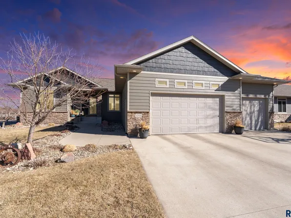 1516 S Kinderhook Ave, Sioux Falls, SD 57106