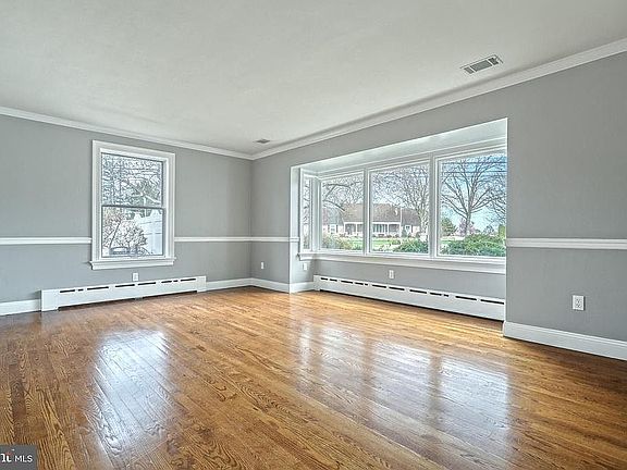 5th image of 41 Crestview Dr