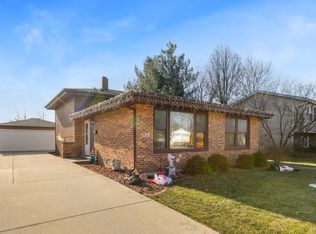 135 E Fullerton Ave, Glendale Heights, IL 60139
