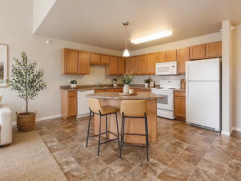 Custer Crossing Apartments — Photo 12