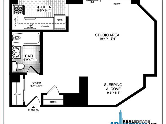 2nd image of 114 E 40th St APT 4A