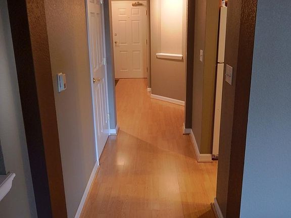 4th image of 1521 N Vine St APT 202