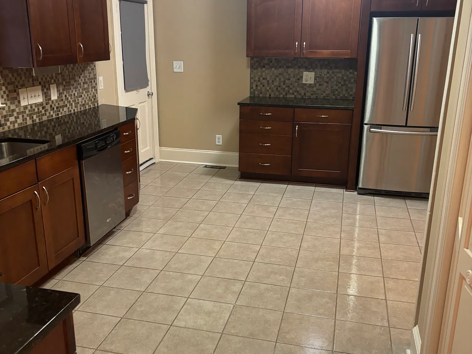414 Fenton Pl — Photo 4