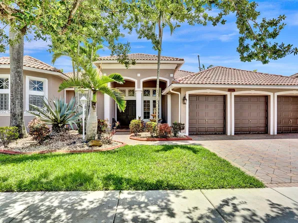 1261 NW 137th Ave, Pembroke Pines, FL 33028