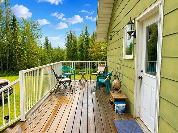 4th image of 33 Country Ln