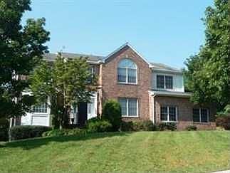 2nd image of 40 Gates Pl