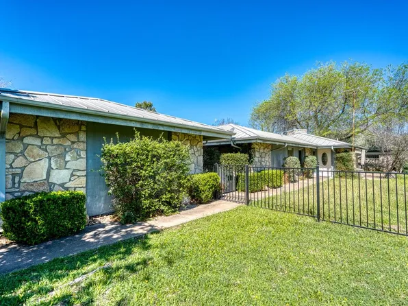 1504 Azure APT A, Horseshoe Bay, TX 78657