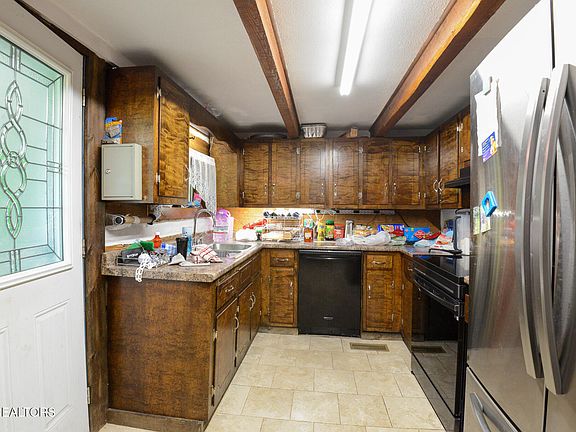 5th image of 815 Hartsell Rd