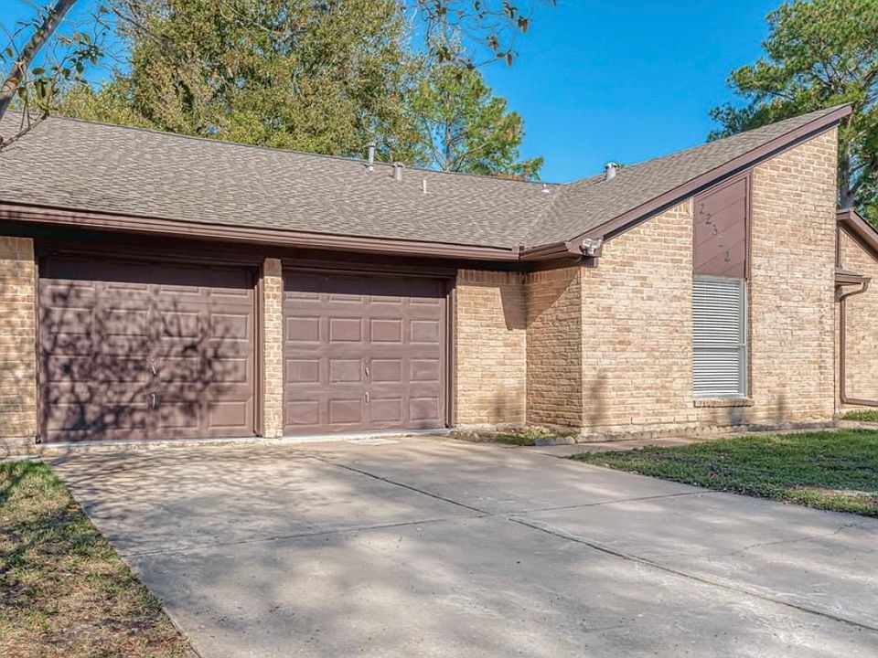 1st image of 22322 Smokey Hill Dr