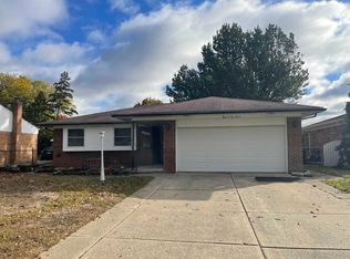 40560 Regency Dr, Sterling Heights, MI 48313