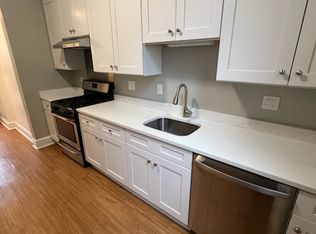 132 Circle Ave #1R, Forest Park, IL 60130