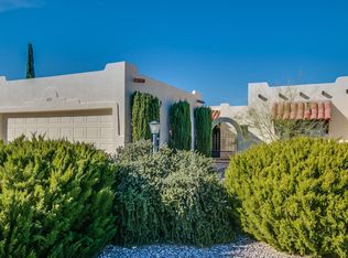 1070 S Horizonte Pl, Green Valley, AZ 85614