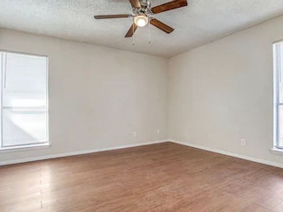 5th image of 4715 Oakfield Way