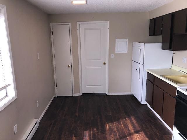 2nd image of 223 E Indiana Ave APT 2