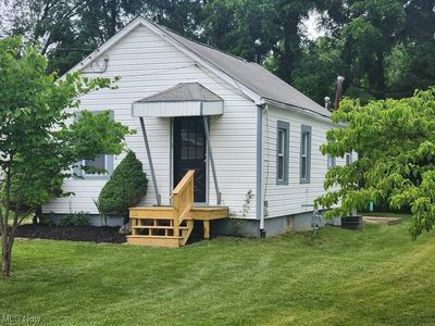 1039 Stratford St, Barberton, OH, 44203