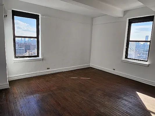 5th image of 200 E 16th St APT 19A