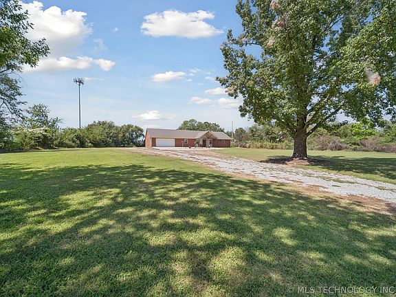 3rd image of 15375 N 247th Rd