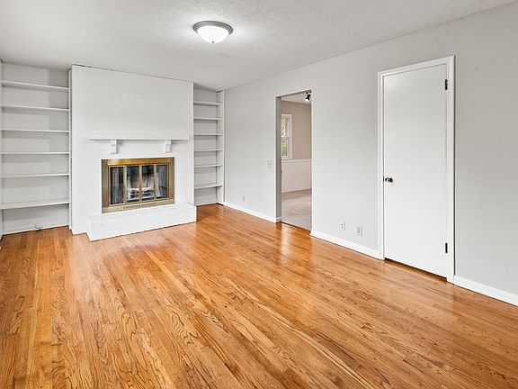3rd image of 12221 Gail Ave