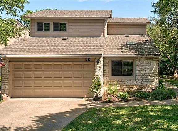2nd image of 9518 Topridge Dr APT 32