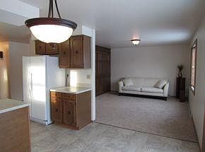 5th image of 613 Harvard Dr
