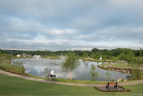 5th image of 7475 Hartsfield Dr #64