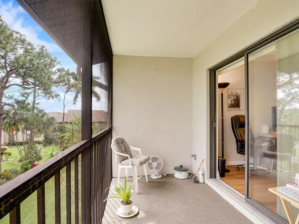 819 Sky Pine Way #F3, Greenacres, FL 33415